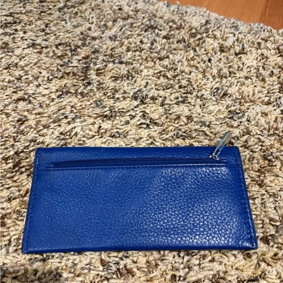 Michael Kors Vibrant Blue Leather Wallet - Picture 5 of 9